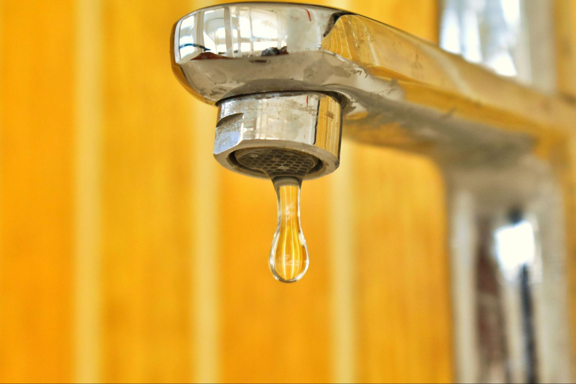A dripping faucet, one of the common issues A&N Plumbing addresses during Scottsdale, AZ plumbing repair.